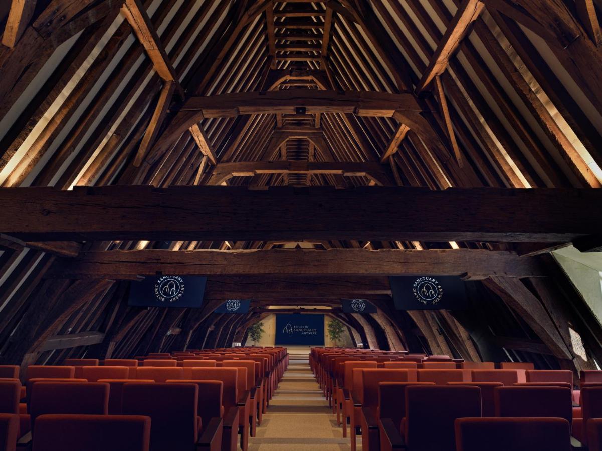 Botanic Sanctuary Antwerp - The Leading Hotels Of The World Exterior foto The interior of the church