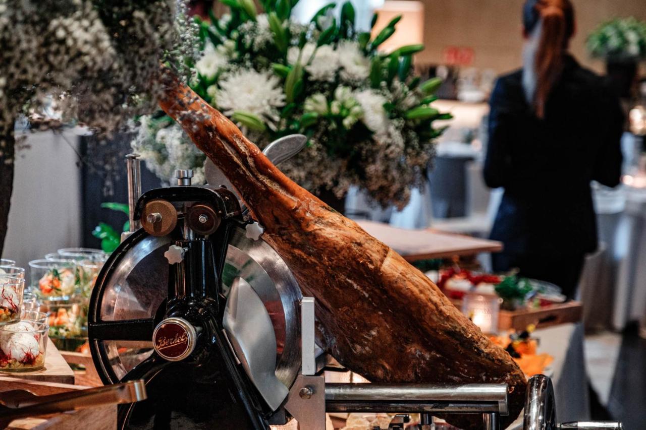 Botanic Sanctuary Antwerp - The Leading Hotels Of The World Exterior foto Jamón Ibérico